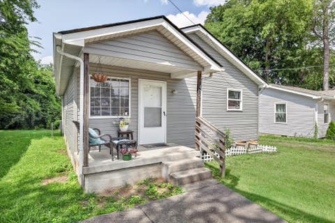 Photo of 425 E Castle St, Murfreesboro, TN 37130 (MLS # 3513501)