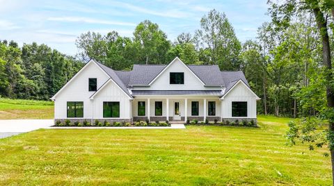 Photo of 7765 Barnhill Rd, Primm Springs, TN 38476 (MLS # 3256061)