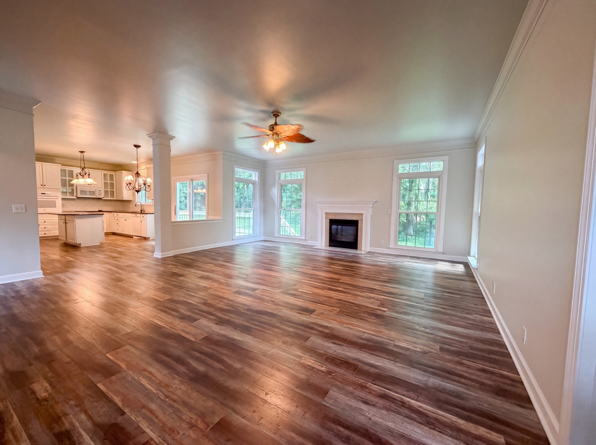102 Shorecrest Cir