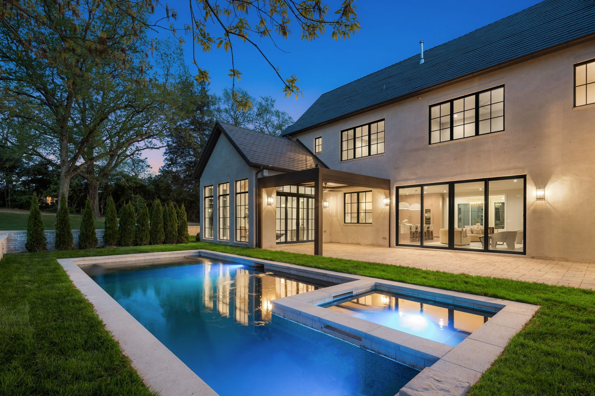 2408 Hemingway Dr