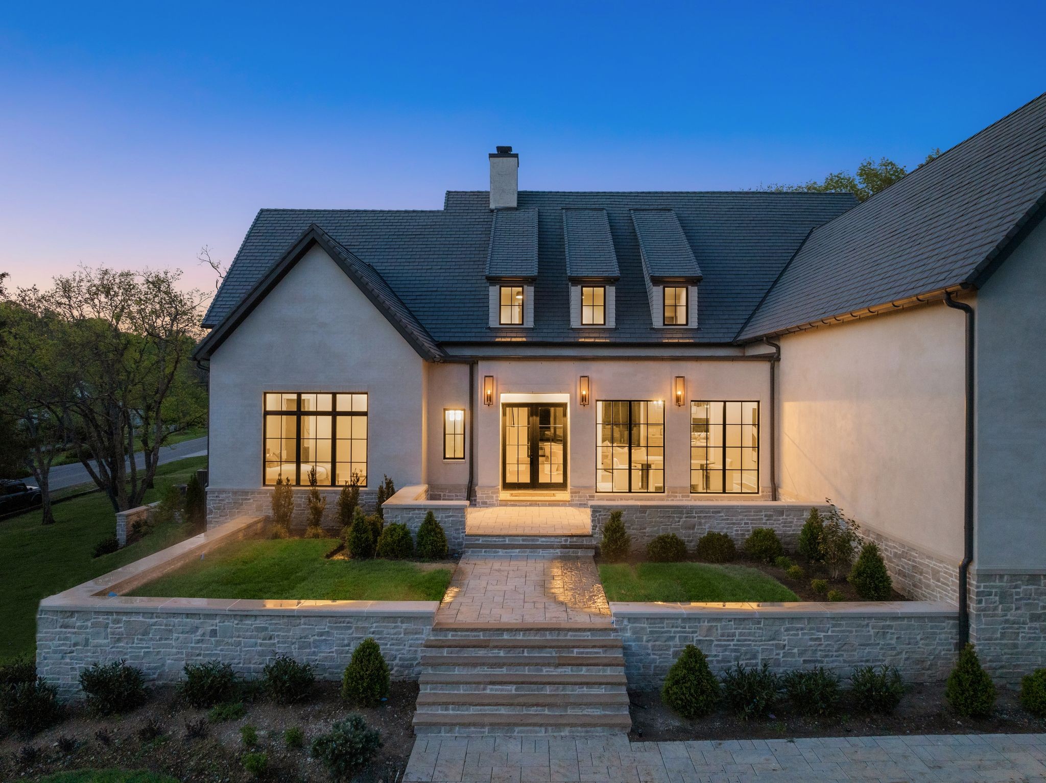 2408 Hemingway Dr