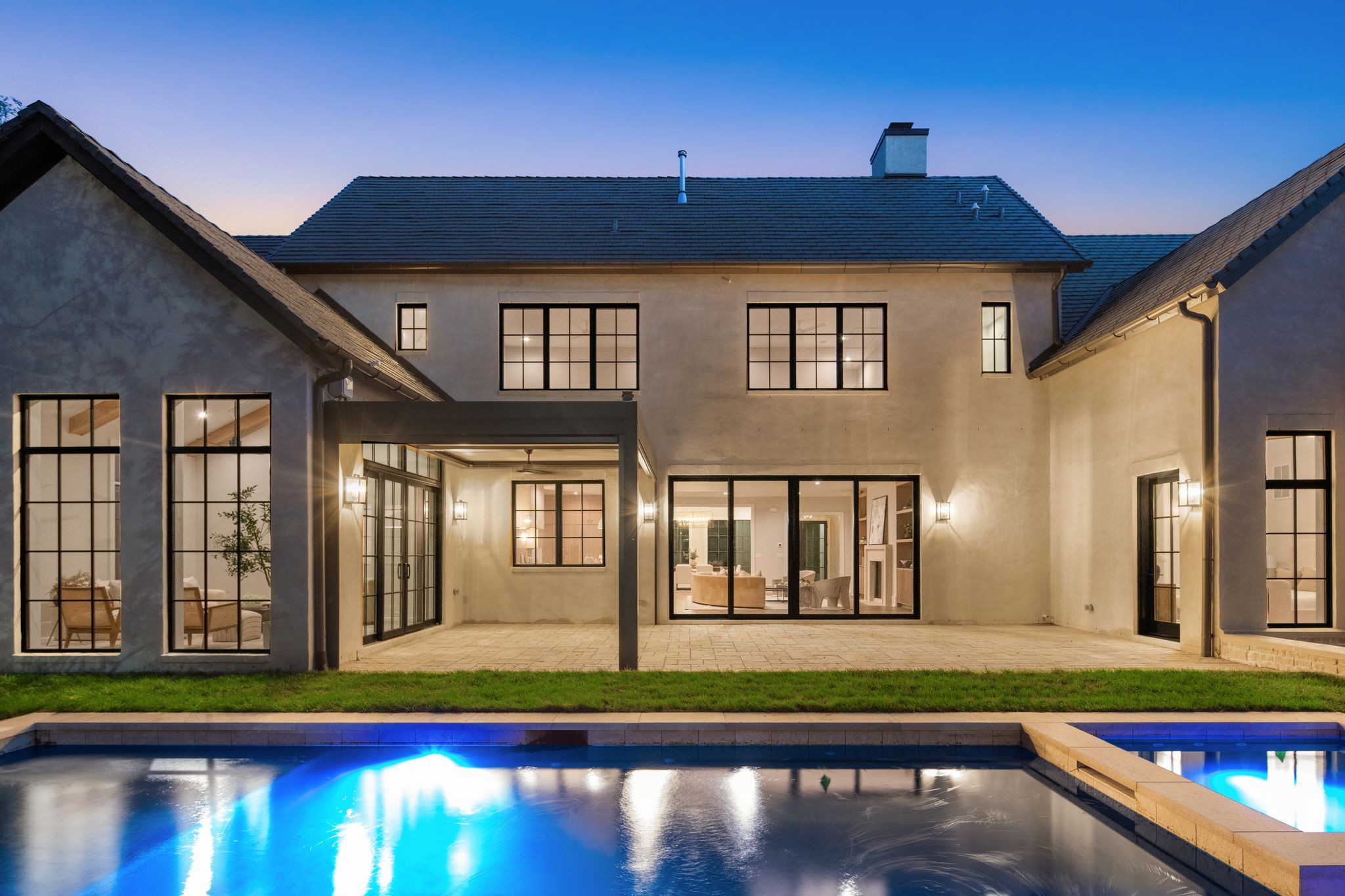2408 Hemingway Dr