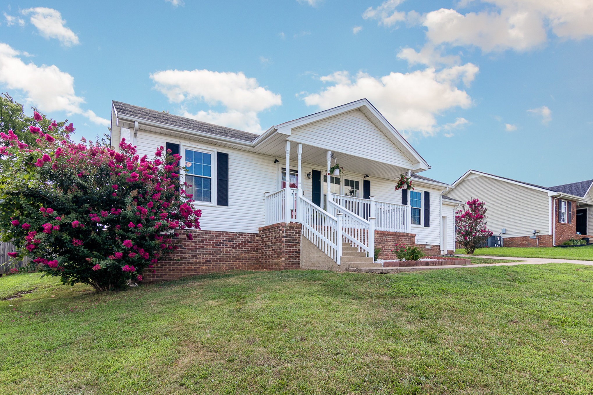 1335 Chucker Dr