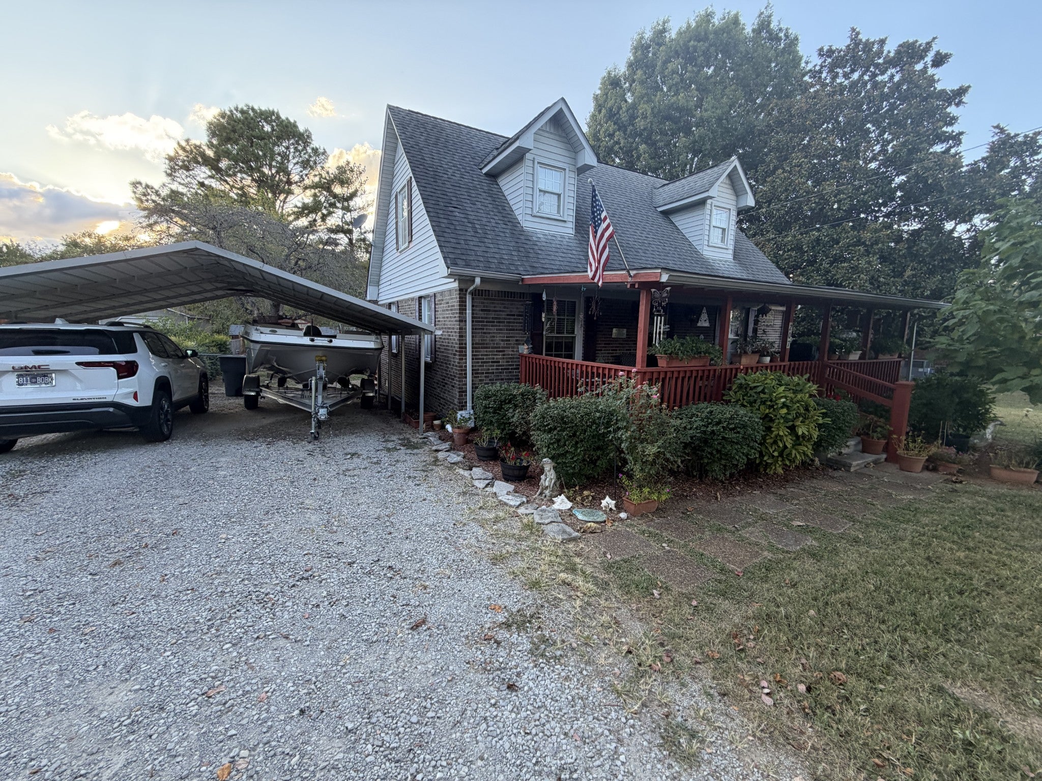 207 Oriole Dr