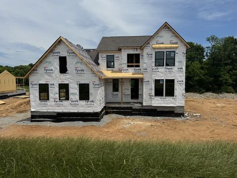 Photo of 572 Baker Rd, Columbia, TN 38401 (MLS # 3214497)