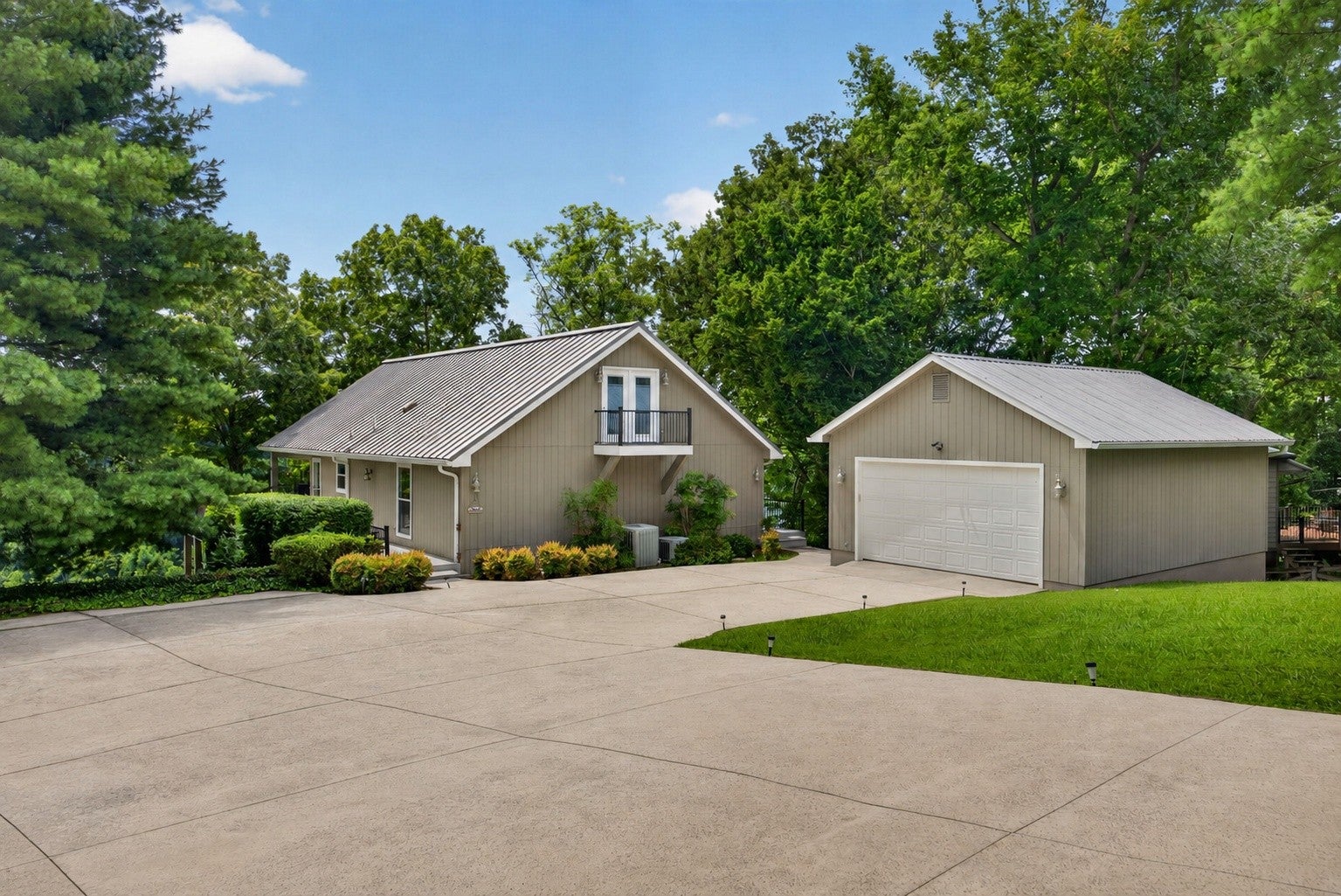 214 Fish Hook Dr