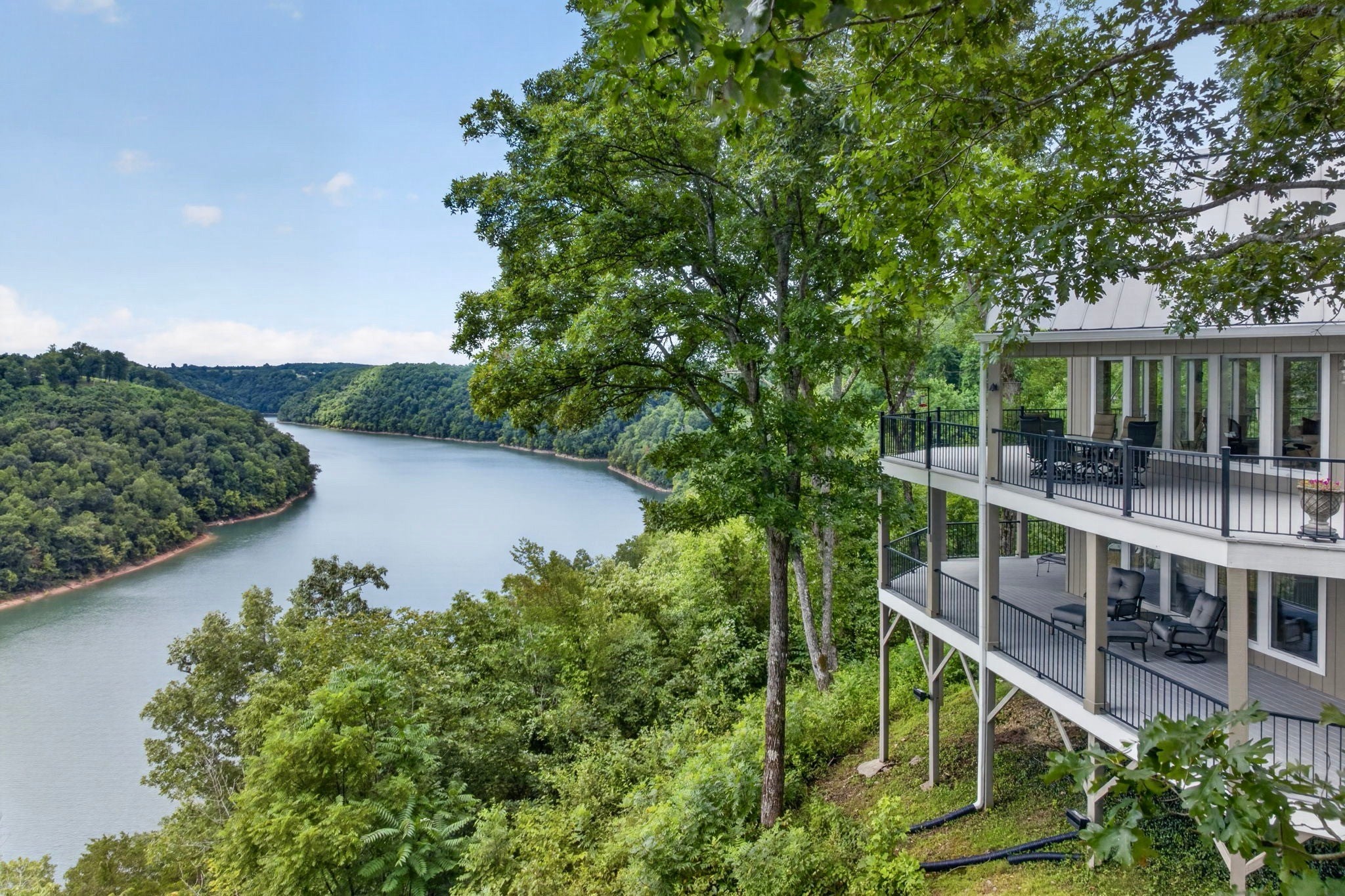 214 Fish Hook Dr