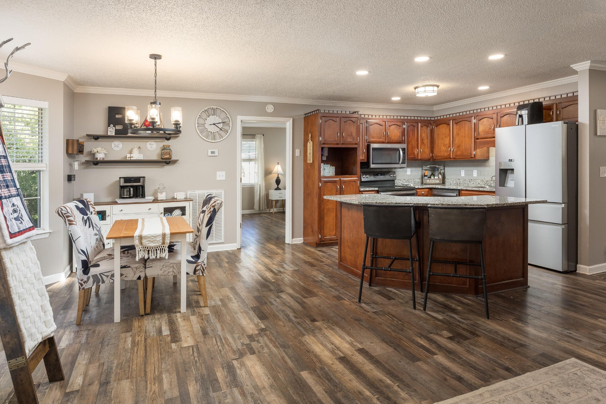 2443 Valley Hills Trail NW