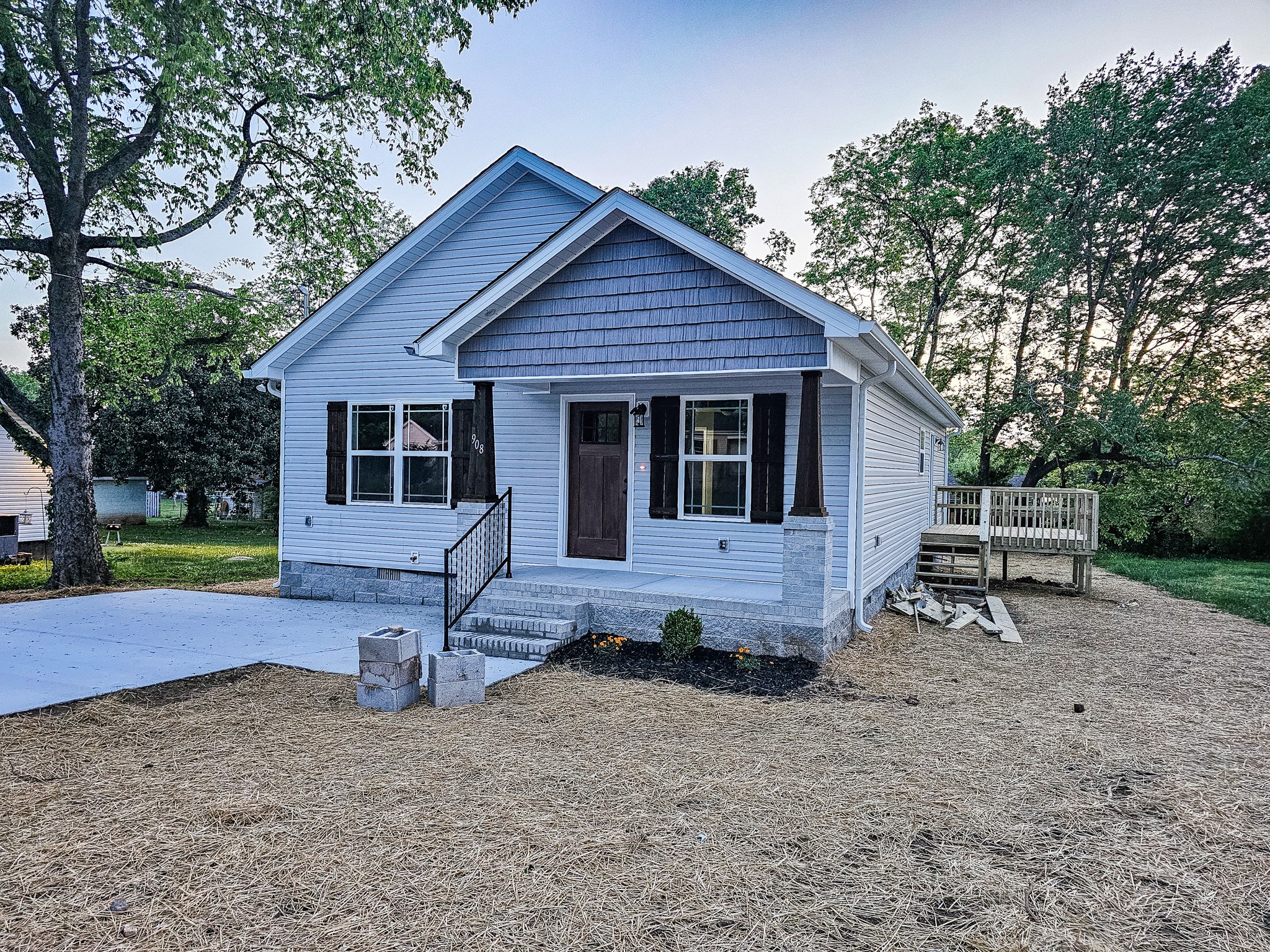 908 Shelbyview Dr