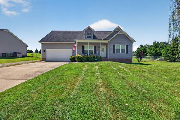 1521 BAY VIEW DR, COOKEVILLE, TN 38506 - Image 3a2499d9ac60ef40d80d42bb3d60f320/883611577