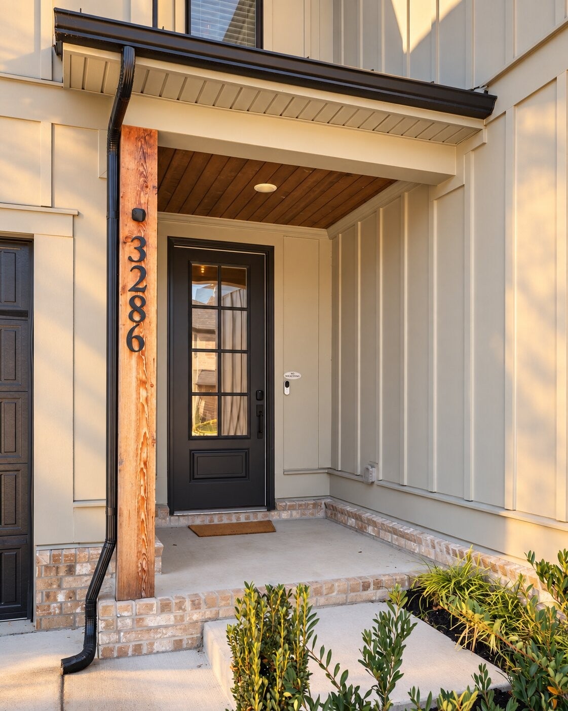3286 Sassafras Ln
