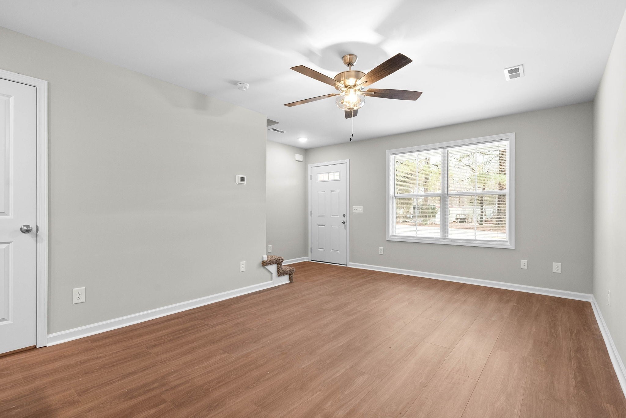 905 Center Rd C