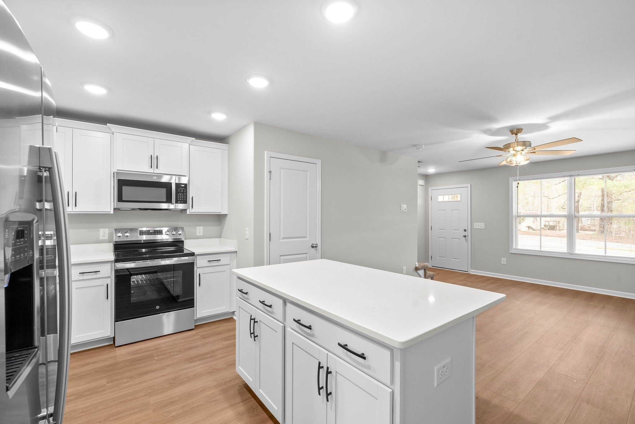 905 Center Rd C