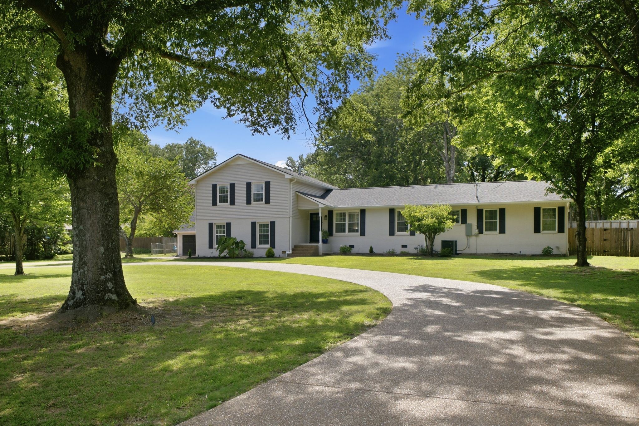 6544 Redmond Ln