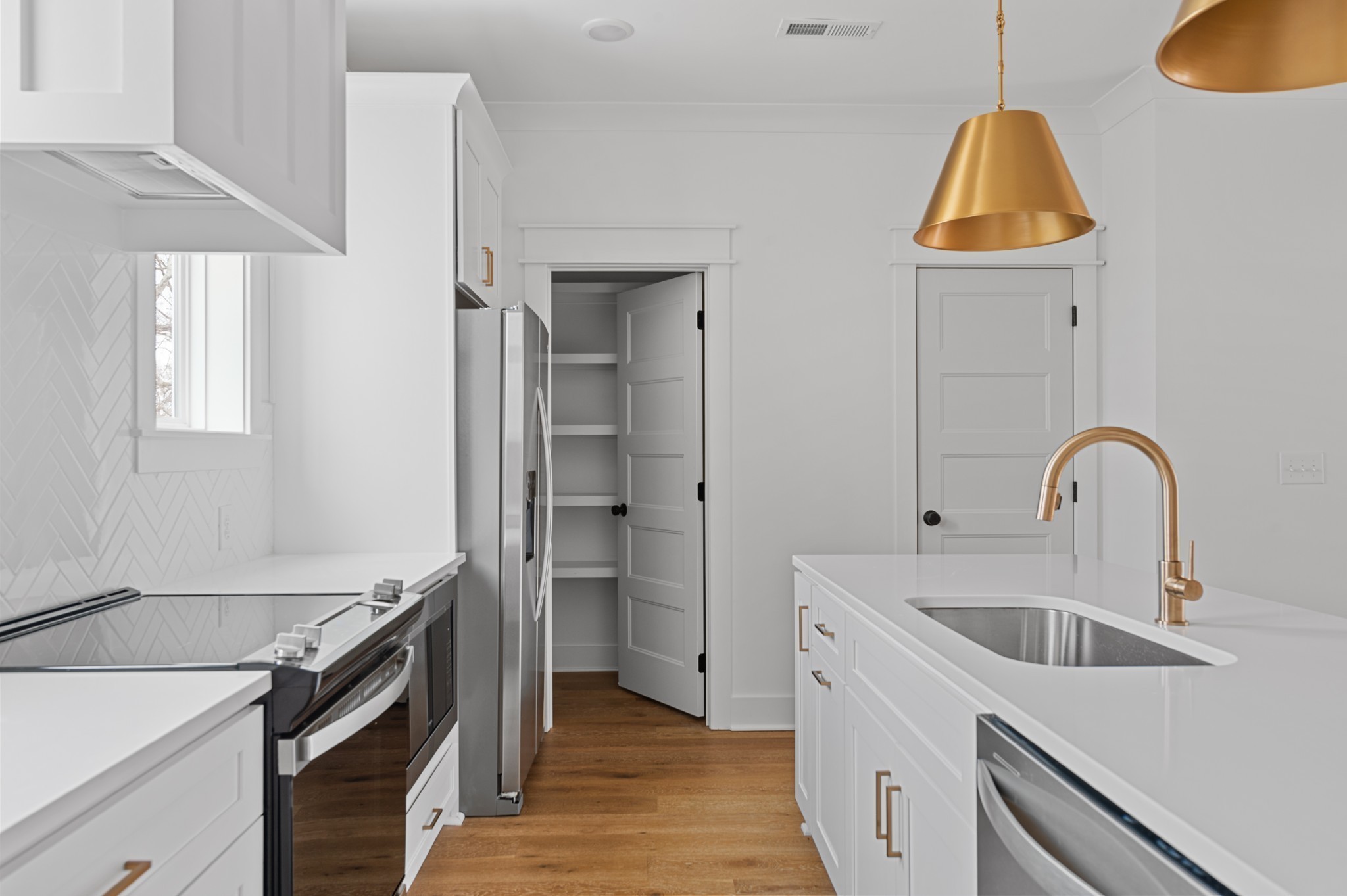 2018 Maple View Ln