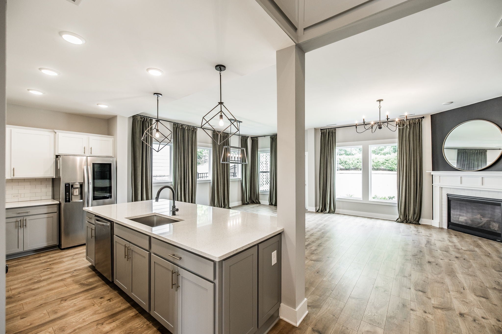 210 Woodhall Ct