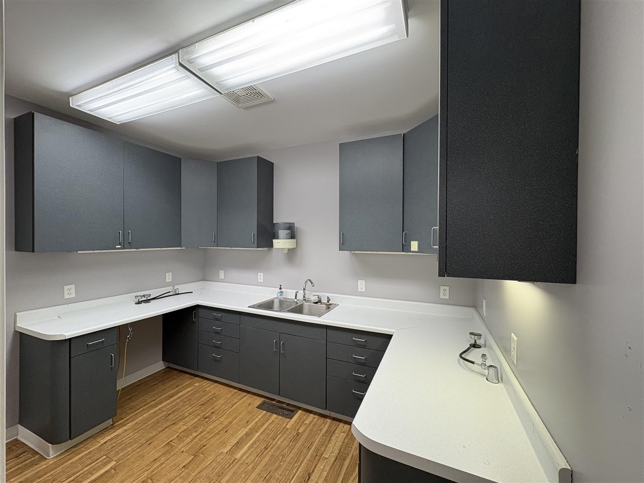 201 Pleasant Valley Rd