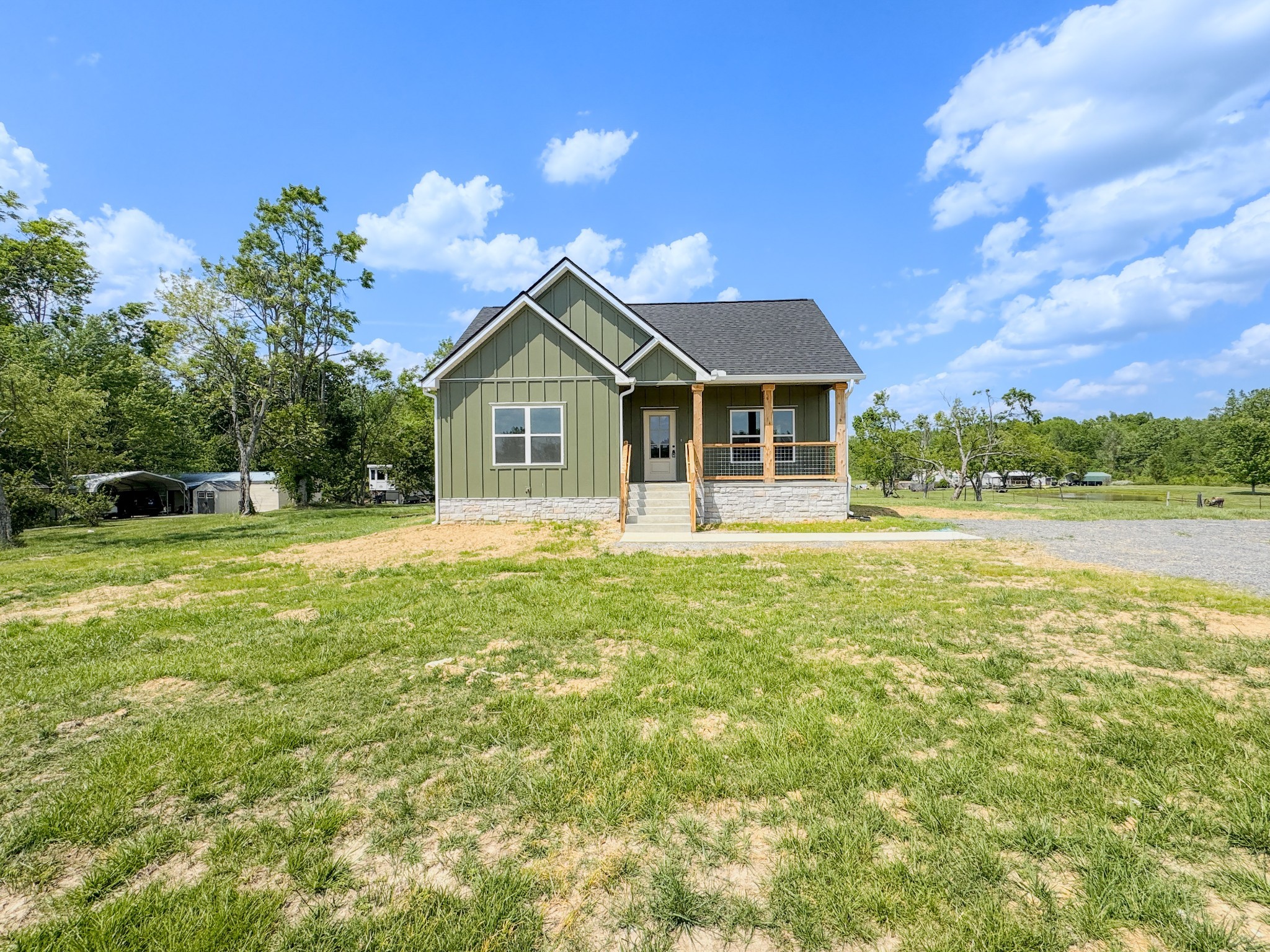 181 Rock House Hollow Rd