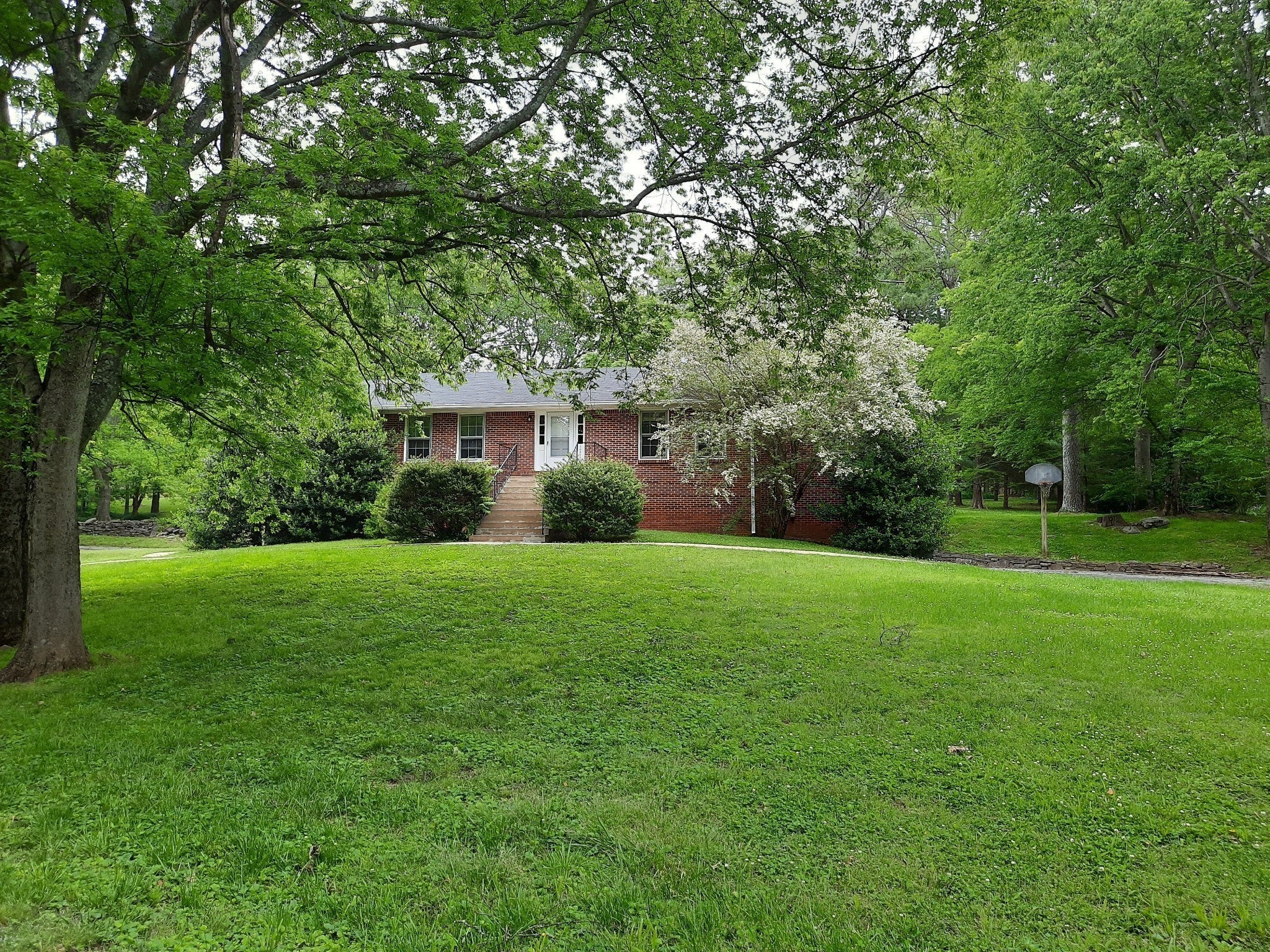 310 Shawnee Dr 310