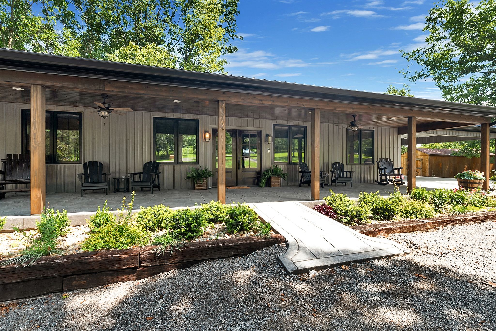 704 Beasleys Bend Rd