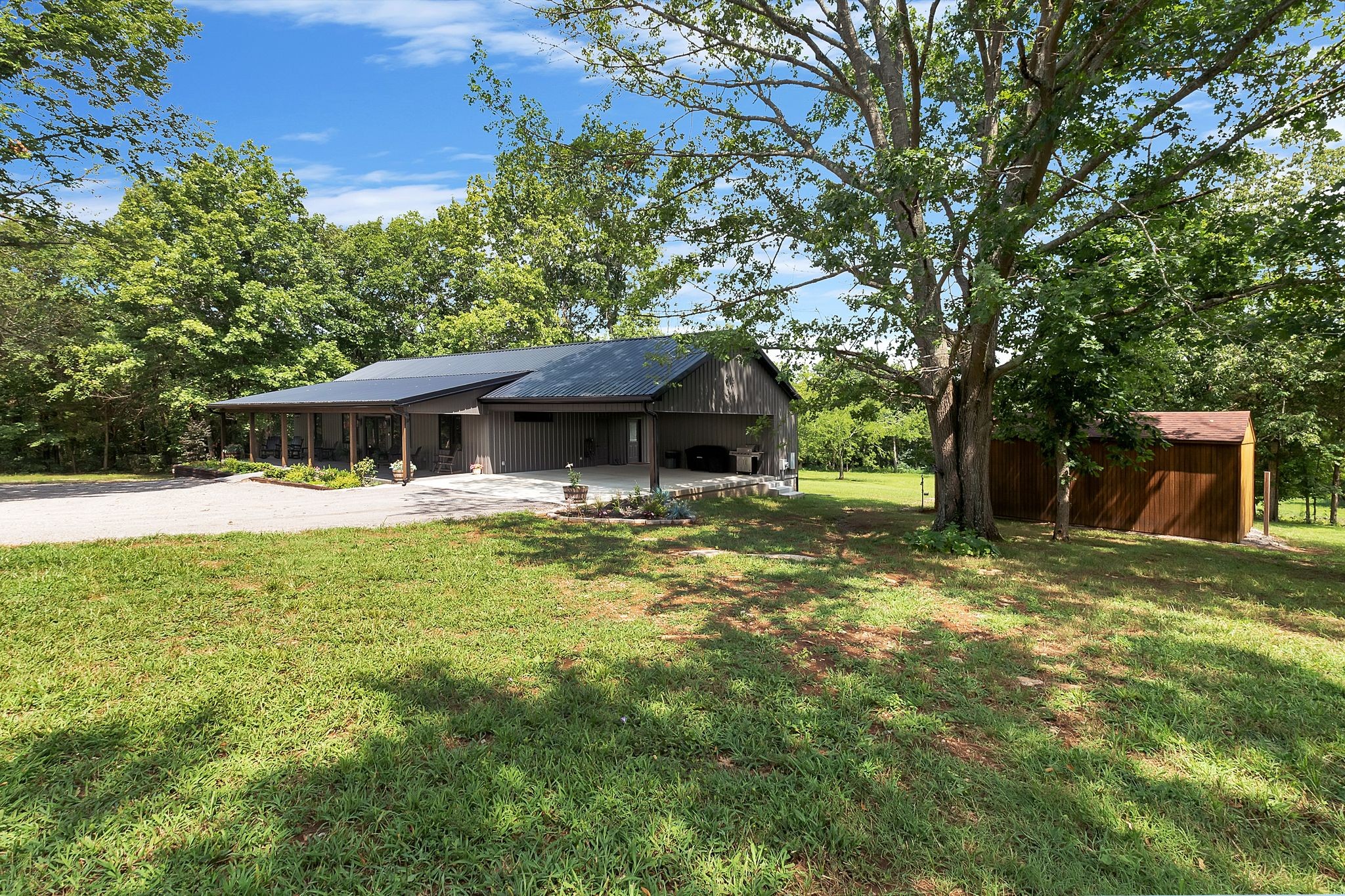 704 Beasleys Bend Rd
