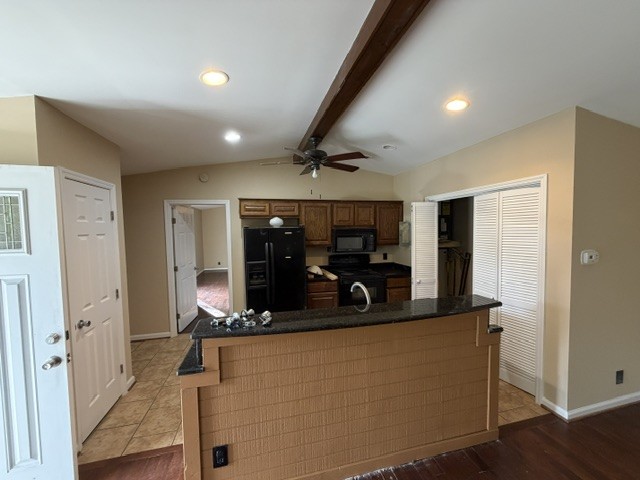 905 Patio Dr