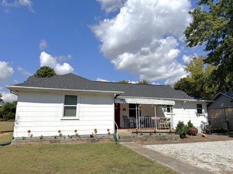 Photo of 407 England St E, Cowan, TN 37318 (MLS # 3610139)