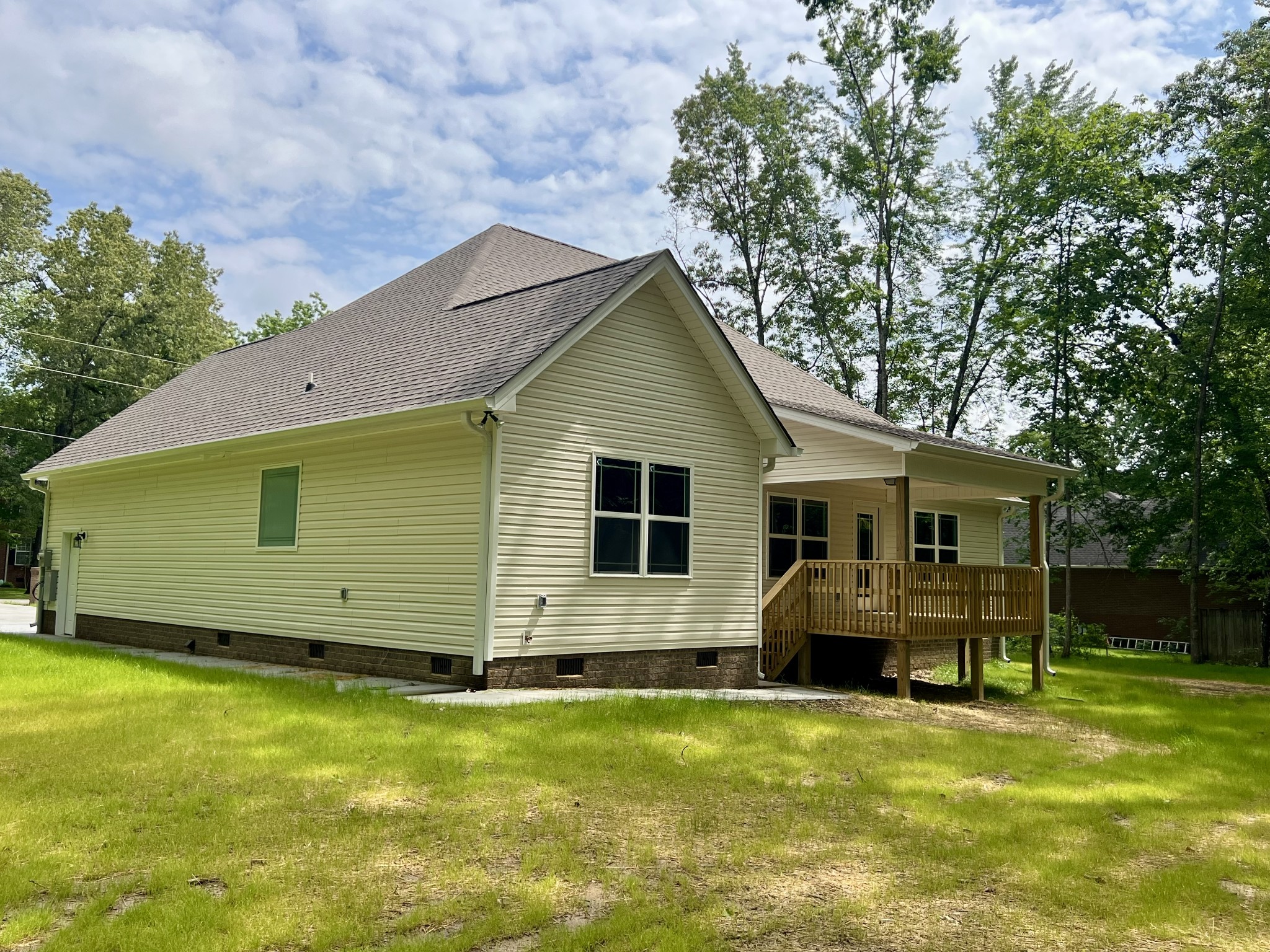 204 Winterberry Cir