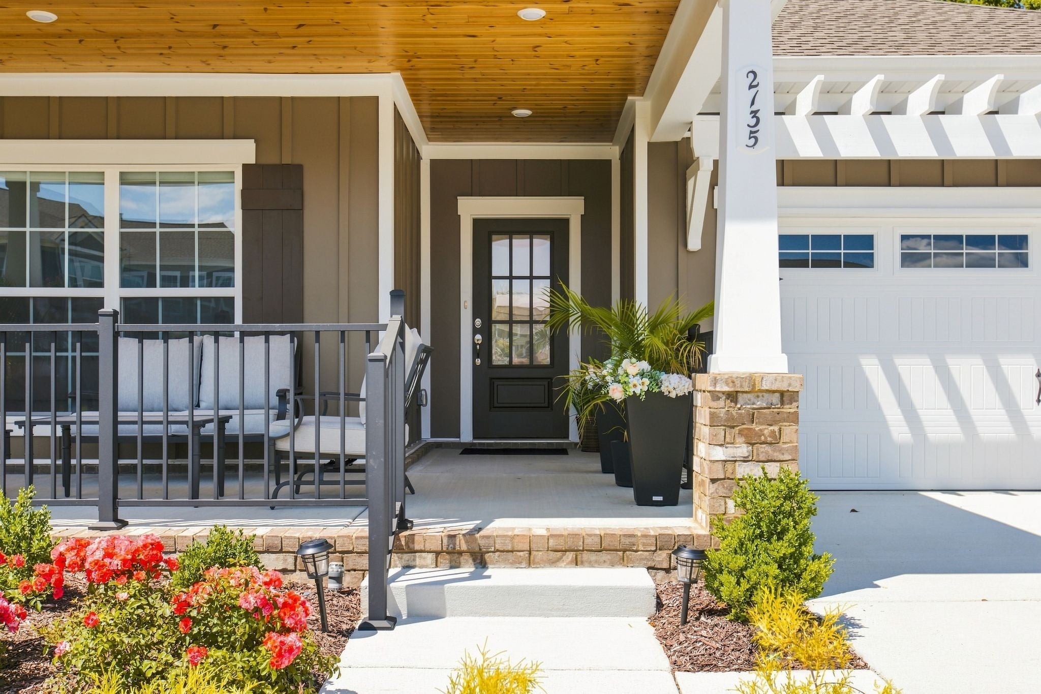 2135 Rotorua Dr E