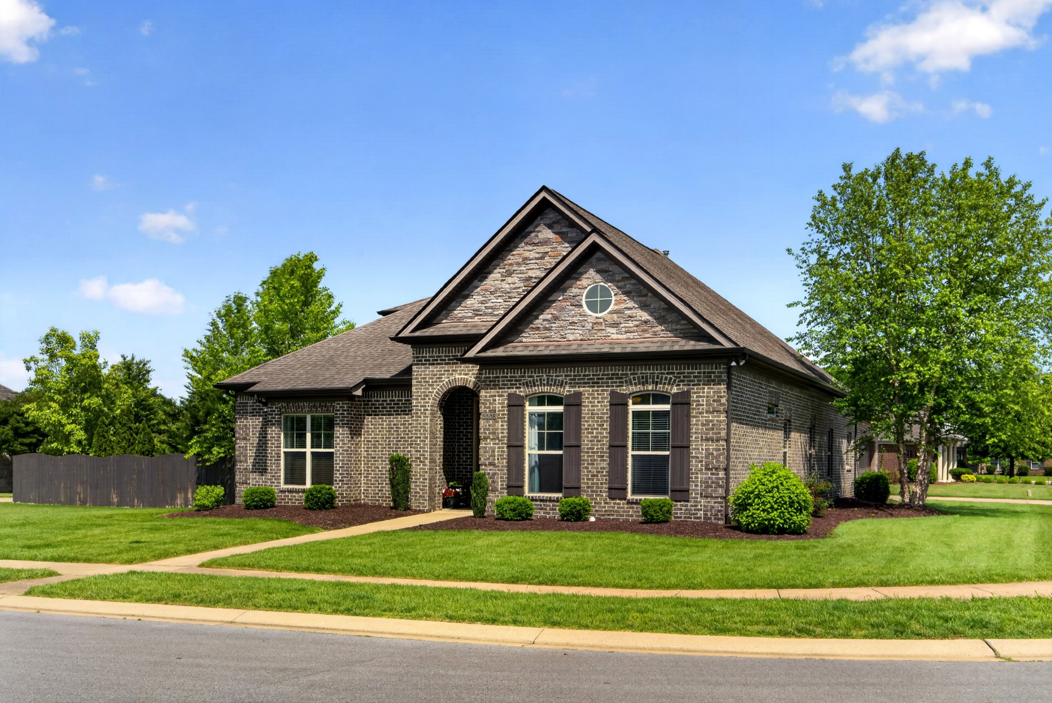 3008 Palomar Dr