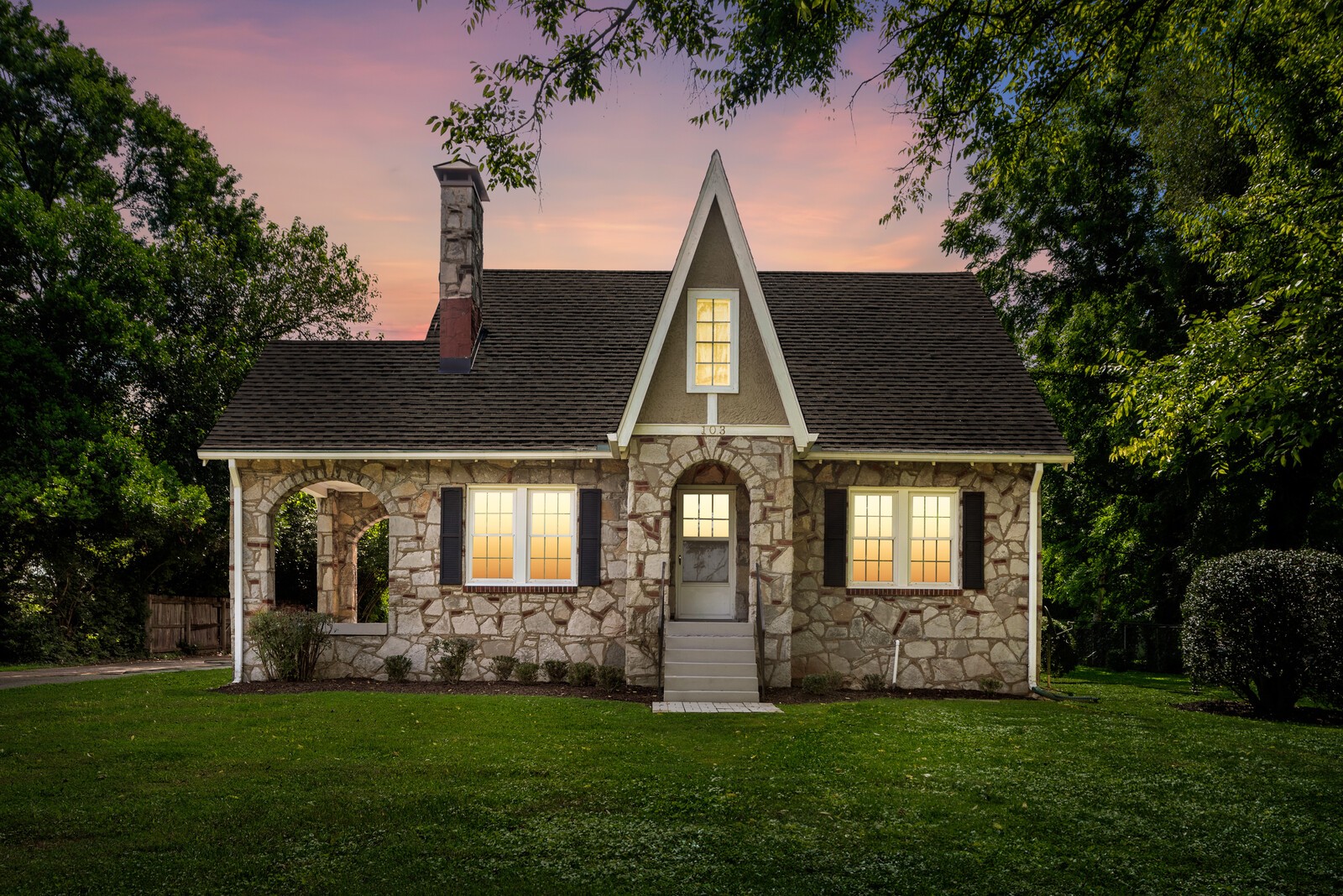 103 Fairway Dr