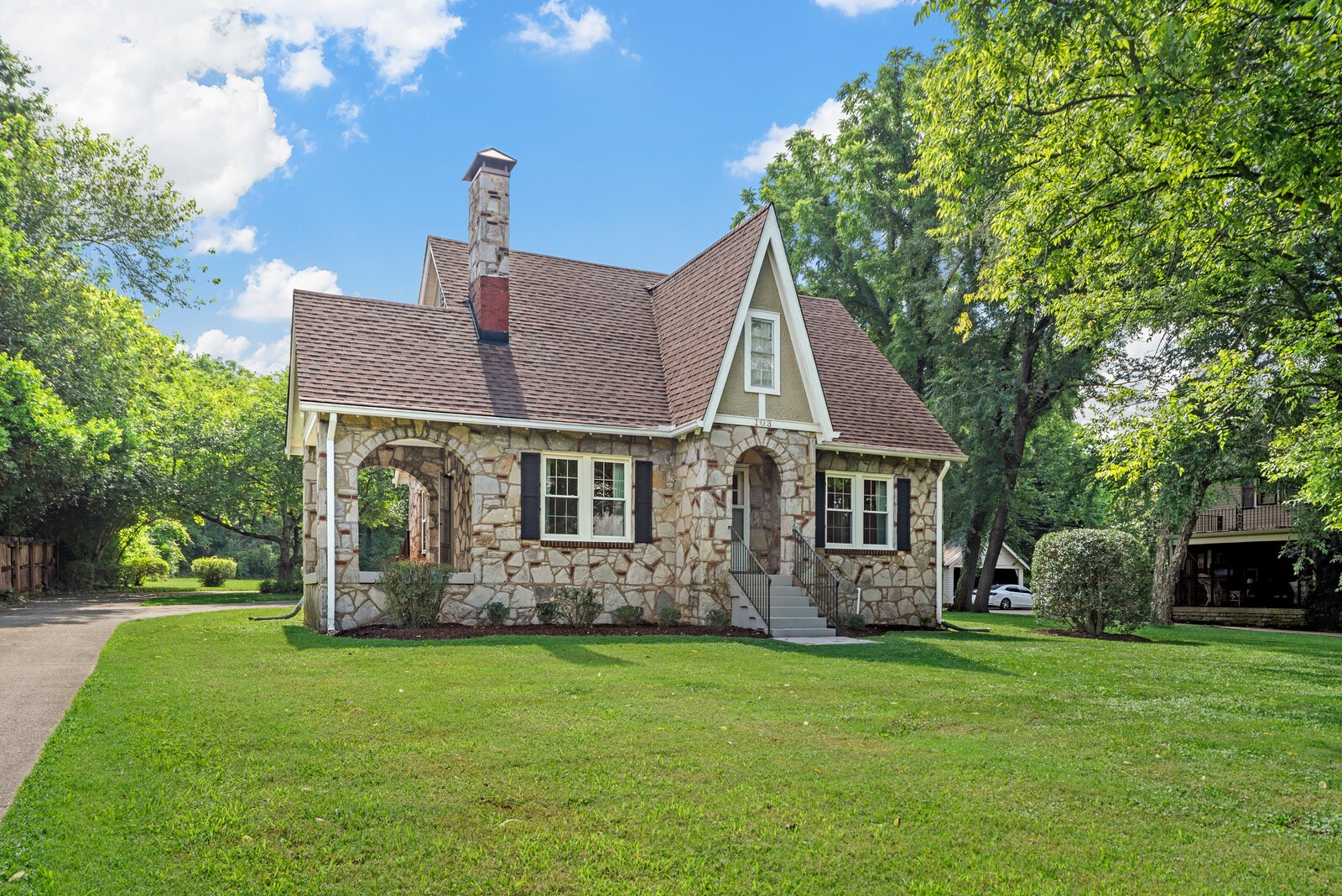 103 Fairway Dr
