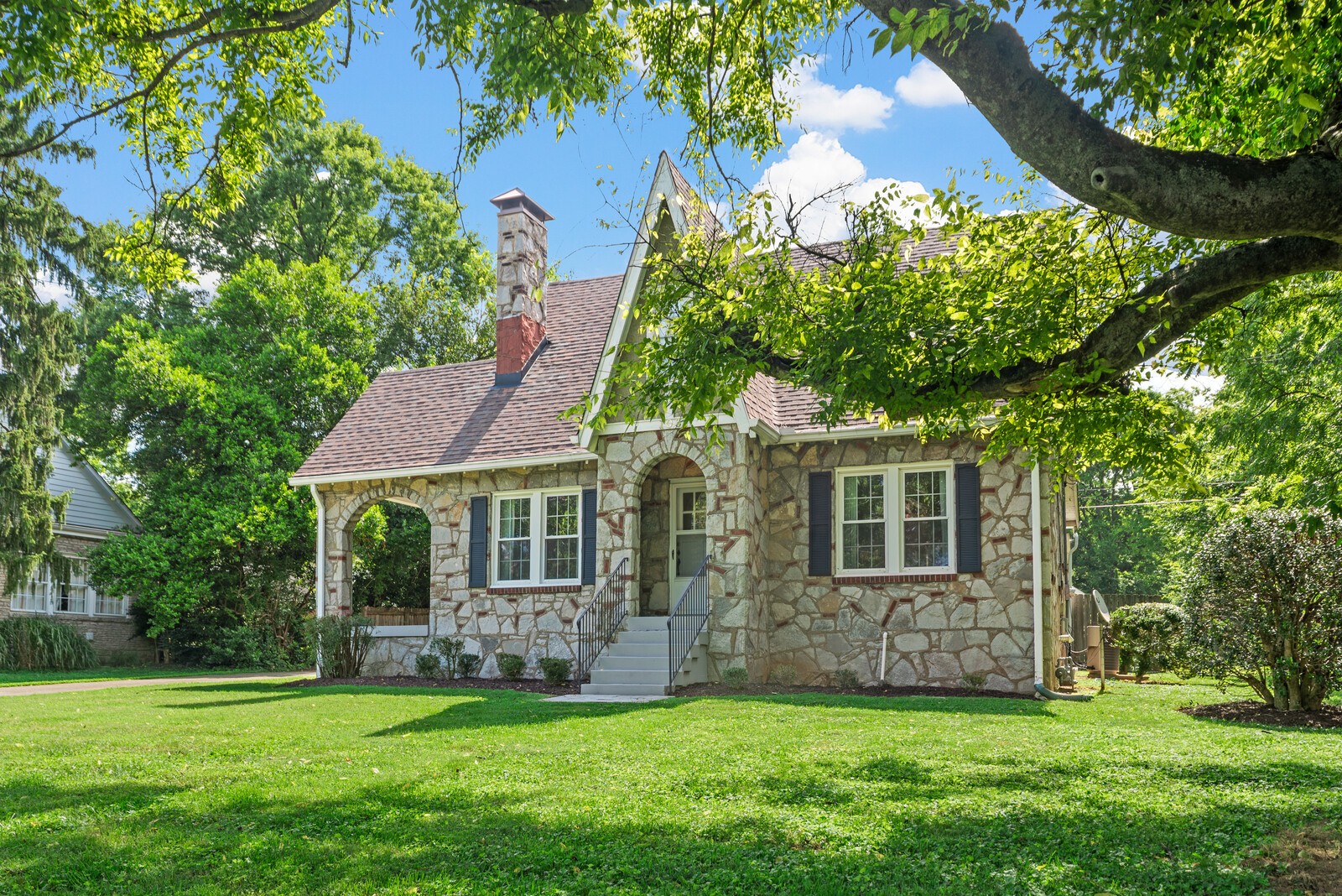 103 Fairway Dr