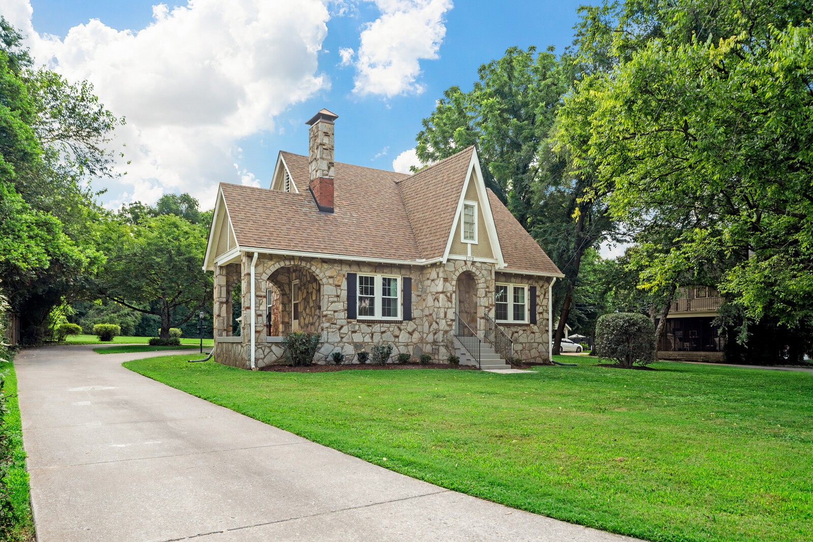 103 Fairway Dr