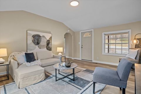 370 Main St White Bluff TN 37187