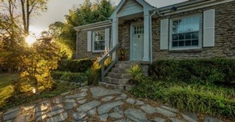 7816 Old Harding Pike Nashville TN 37221