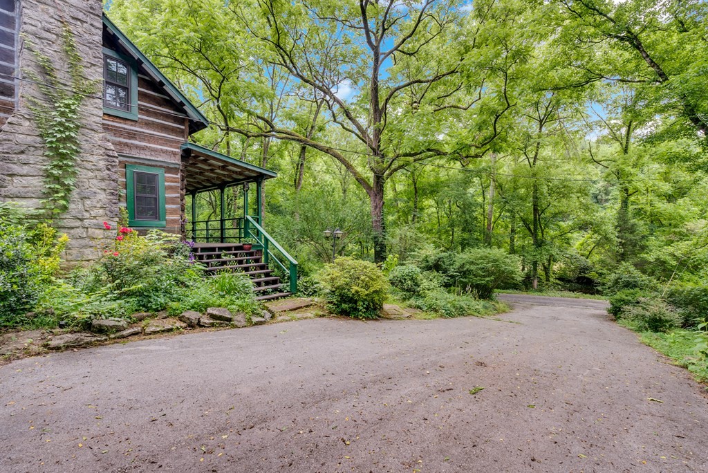 11901 Martin Creek Rd