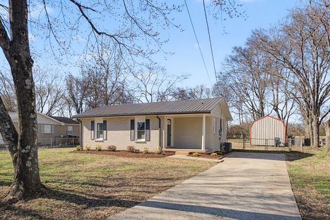 Photo of 110 Green Meadow Dr, Gallatin, TN 37066 (MLS # 3185647)