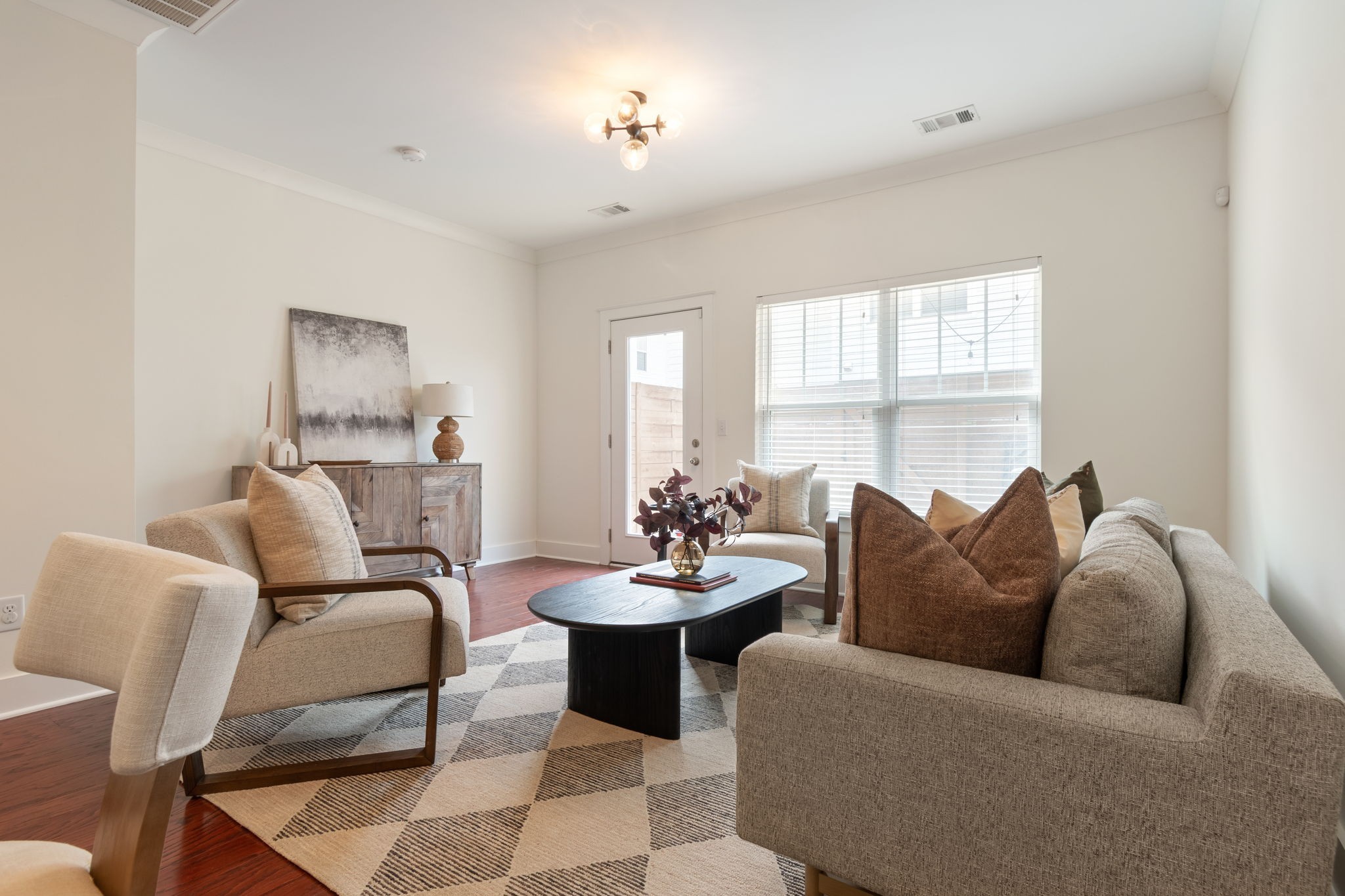 414 W Mill Dr