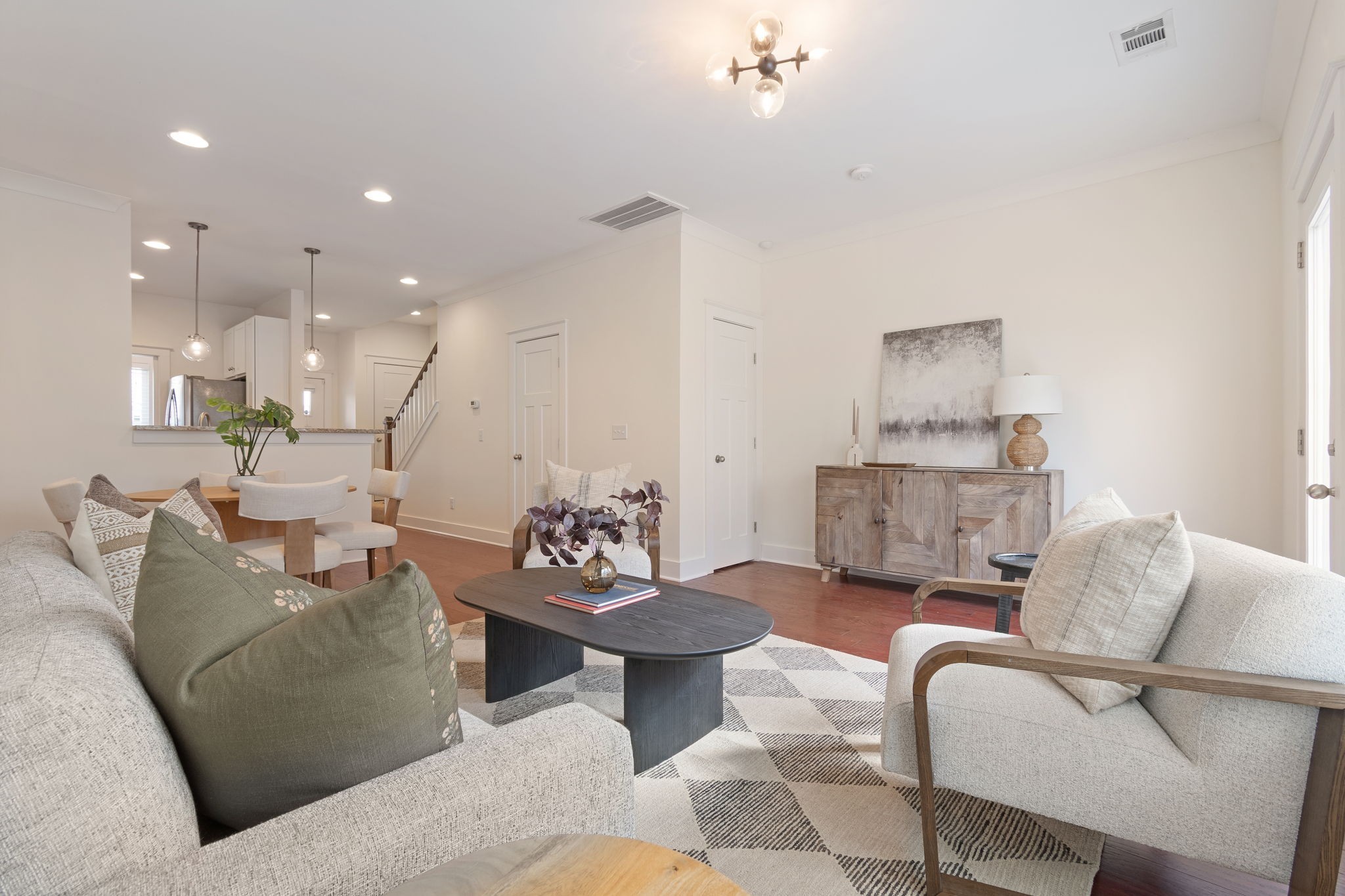 414 W Mill Dr