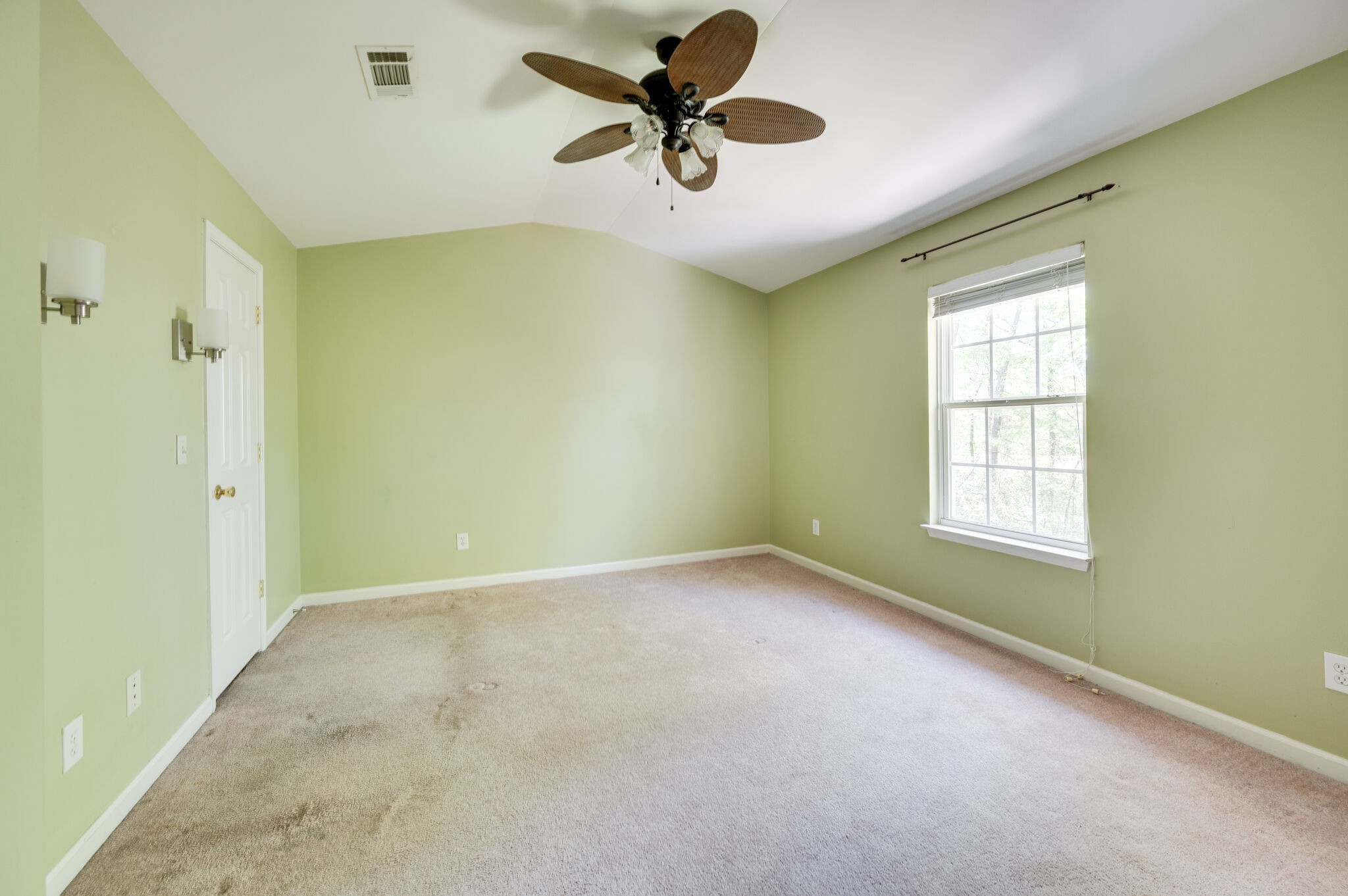 Franklin, Tennessee 37064, United States, 2 Bedrooms Bedrooms, ,2 BathroomsBathrooms,Residential,Active,60153