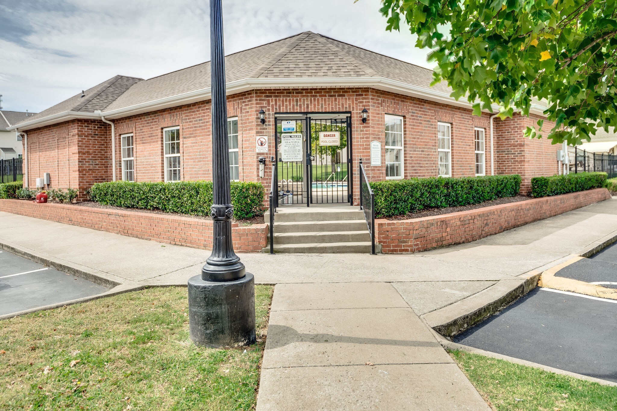 Franklin, Tennessee 37064, United States, 2 Bedrooms Bedrooms, ,2 BathroomsBathrooms,Residential,Active,60153