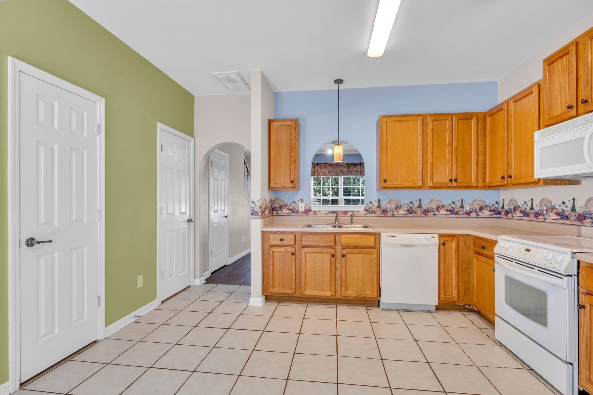 Franklin, Tennessee 37064, United States, 2 Bedrooms Bedrooms, ,2 BathroomsBathrooms,Residential,Active,60153