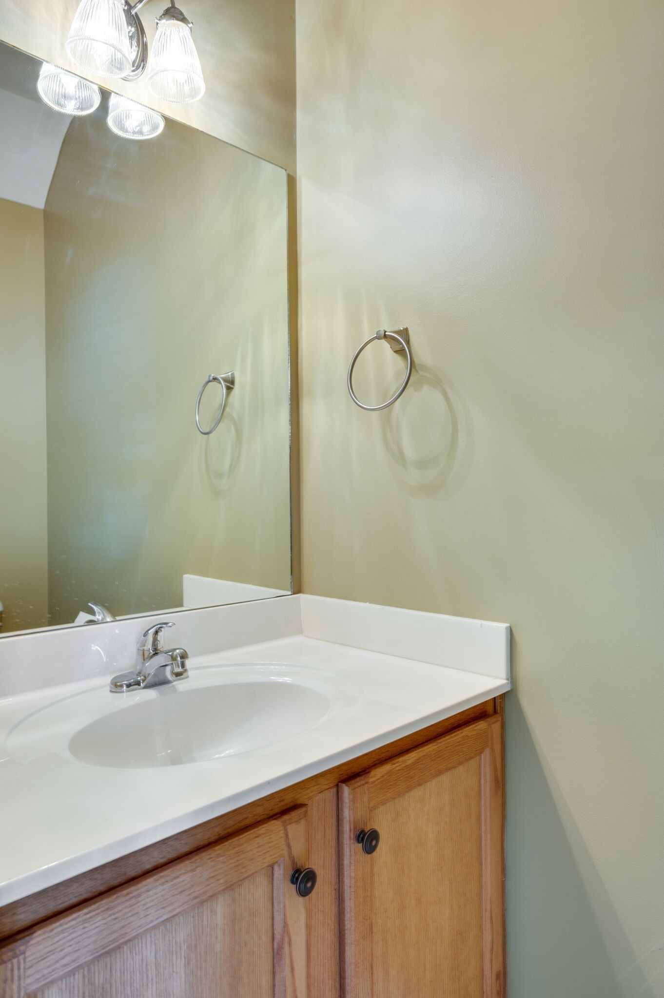 Franklin, Tennessee 37064, United States, 2 Bedrooms Bedrooms, ,2 BathroomsBathrooms,Residential,Active,60153