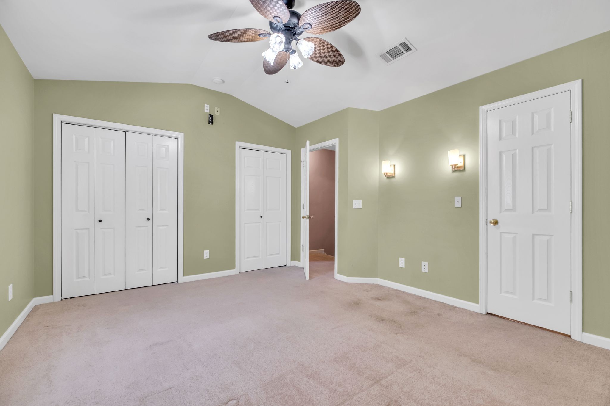 Franklin, Tennessee 37064, United States, 2 Bedrooms Bedrooms, ,2 BathroomsBathrooms,Residential,Active,60153