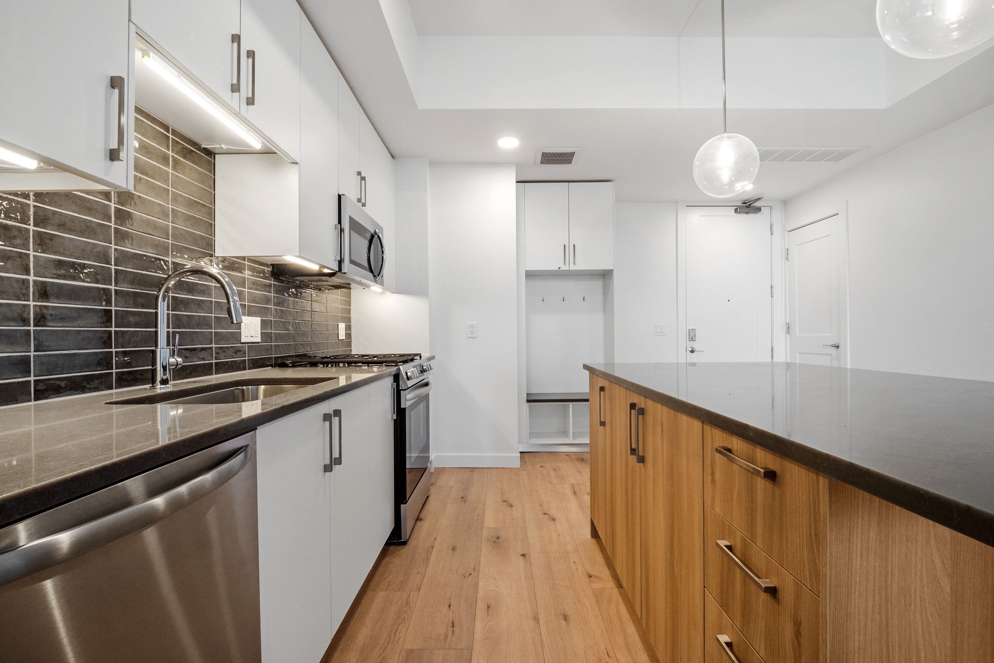 Search Listings 1 1212 Demonbreun St A11