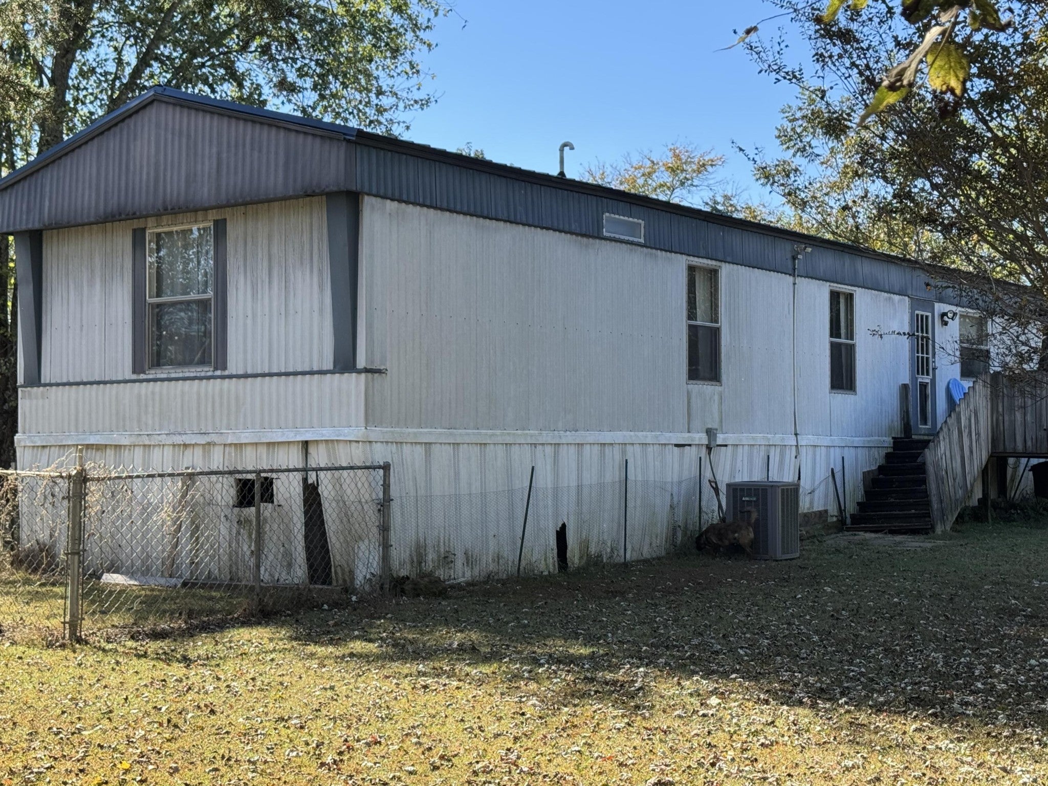 401 Horton Lane SE