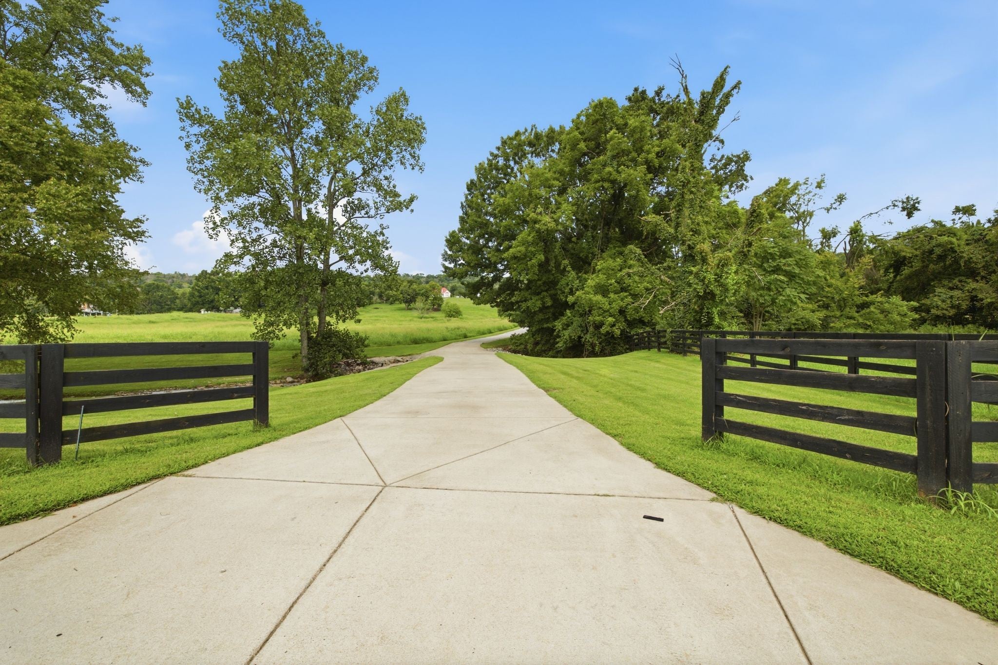 7595 Nolensville Rd