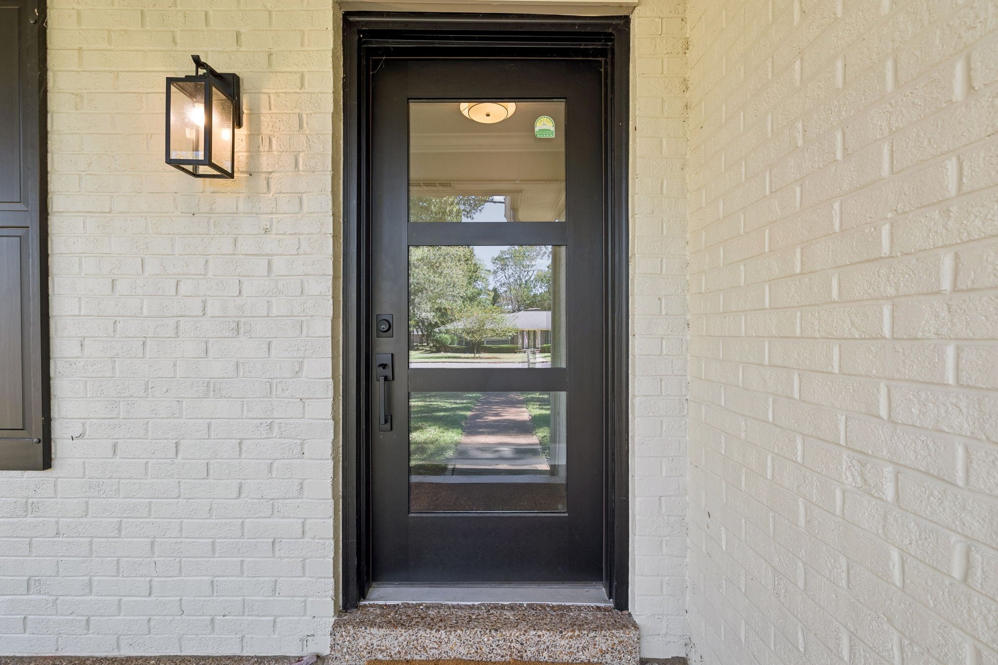 2242 Surrey Dr