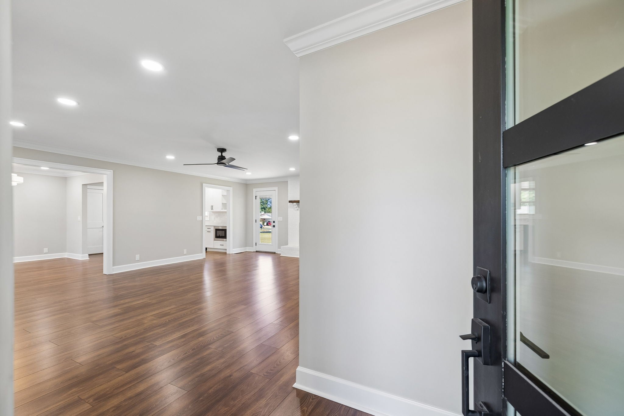 2242 Surrey Dr